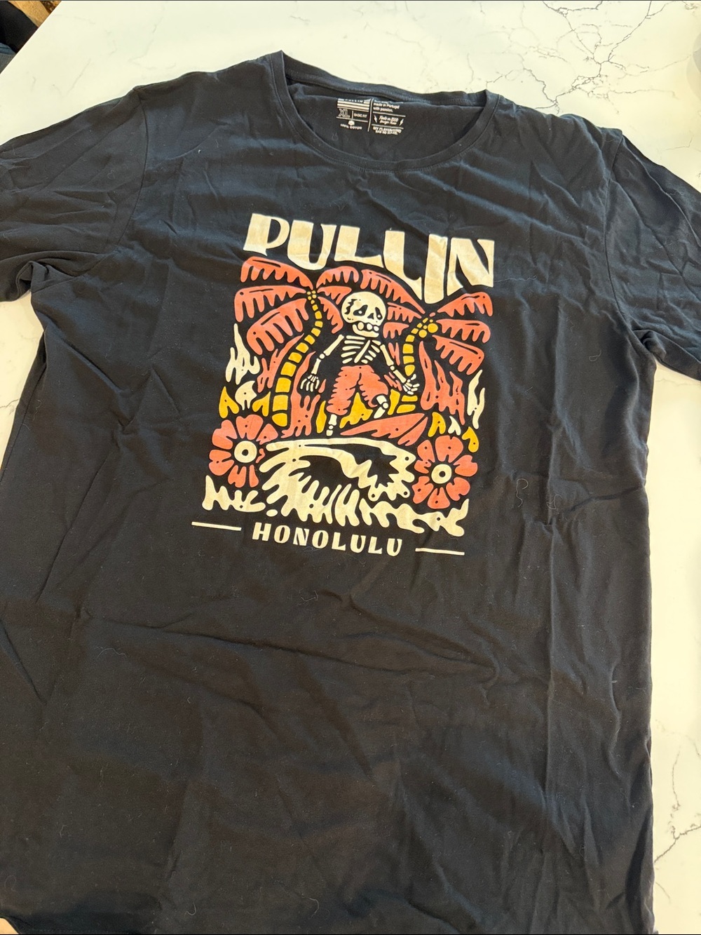 Honolulu Men’s Graphic T-Shirt – Black with Coral Print